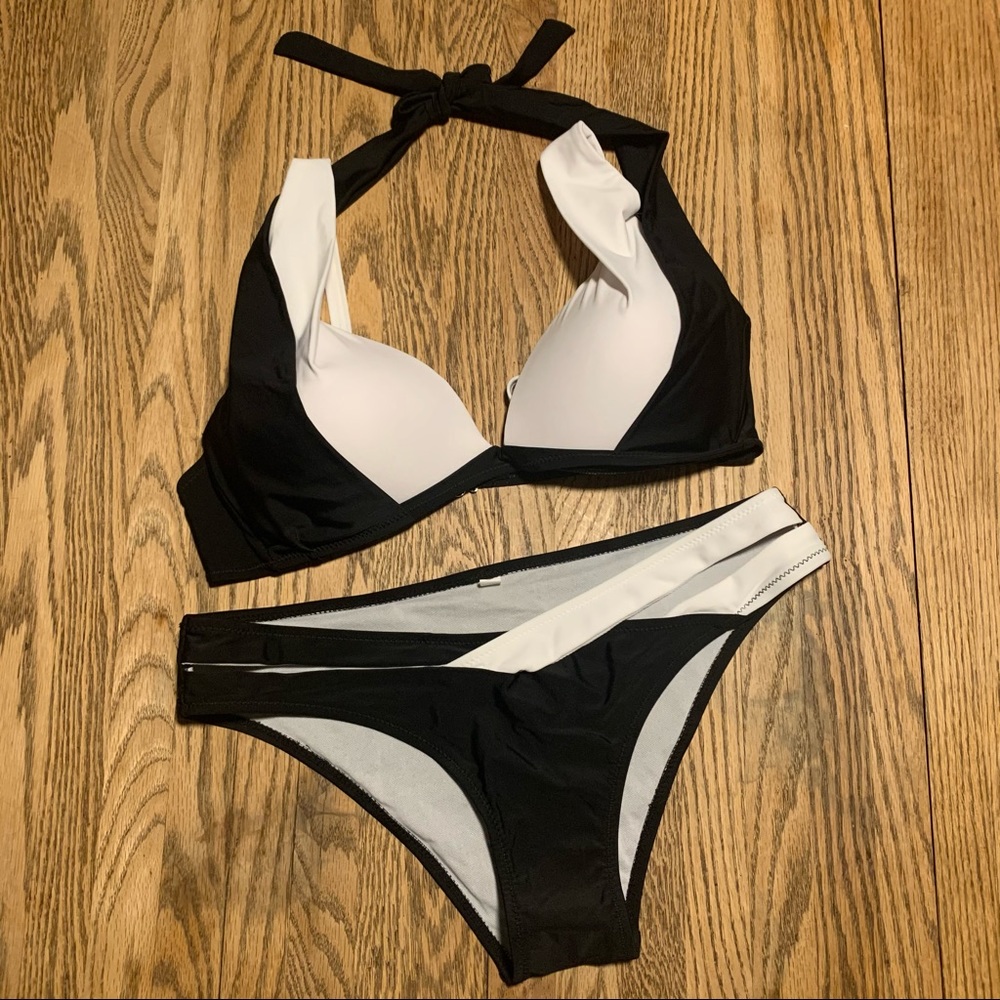 NWOT Yunqing Bikini